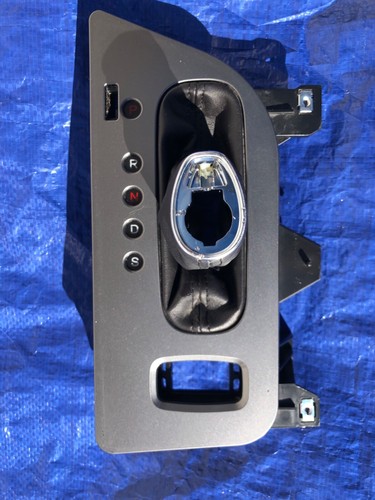 2010-2013 Acura MDX shift boot OEM - Picture 2 of 5