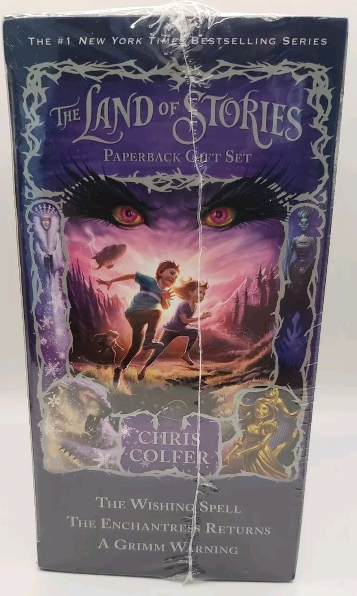 The Land of Stories 洋書 2冊 Chris Colfer The Land of Stories Complete Paperback Gift Set: Colfer