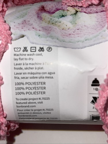 Lion Brand Baby Soft Boucle Yarn 2 Skeins Color Candy Pink 3.5 Oz New - Picture 5 of 7