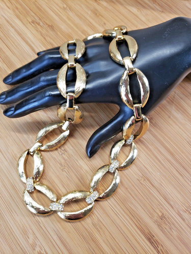 Monet Textured Oval Link Gold Plated Rhinestones Chunky Runway Necklace - Picture 8 of 12