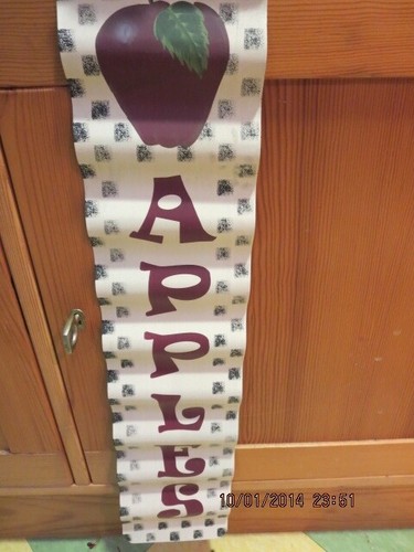 METAL RIPPLED "APPLE" SIGN--25" LONG--#R21A-7 - Picture 7 of 24