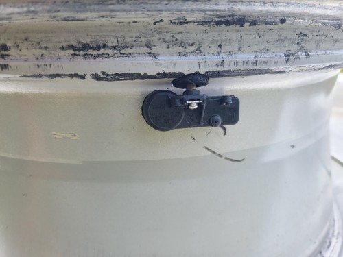 Genuine Ford OEM Machined with Silver F150 Wheel 20” 2009-2013 Rim w/ TPMS 3787 - Picture 5 of 6