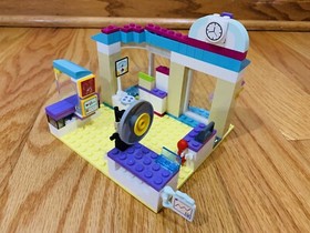 Lego Friends Animal Care Clinic set 41085