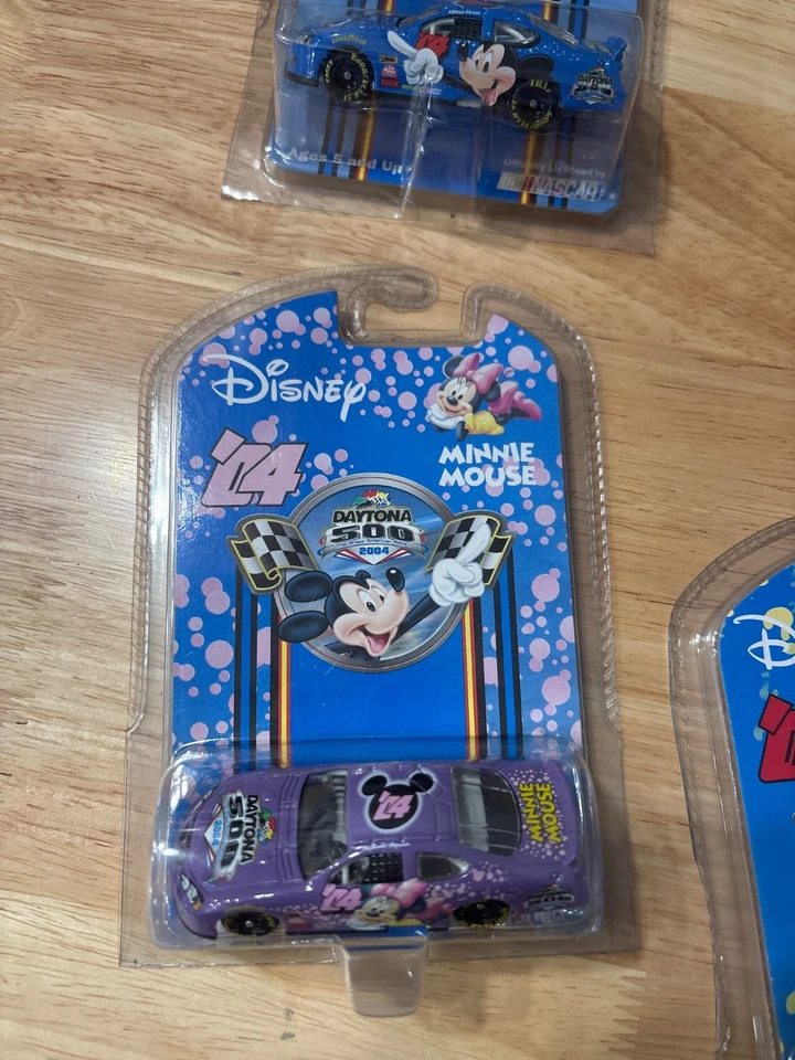 Disney Nascar 2004 Daytona 500 lot of 5 mickey minnie donald goofy pete - Image 3 of 4