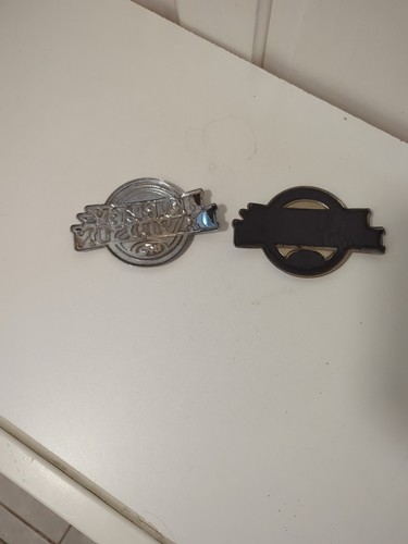 Harley Davidson USA Tank Badge - Picture 4 of 6