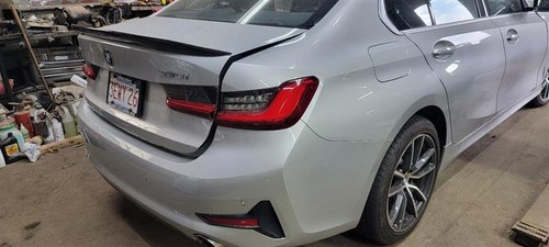 19 BMW 330i Sedan Wiper Transmission - Picture 10 of 12