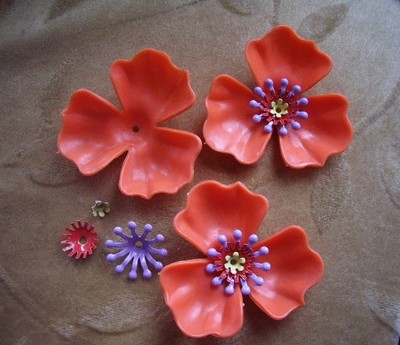 Vintage Style Bead Dangle Earrings Orange Lucite Flowers Pair O790