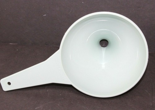Vintage Tupperware Funnel In Blue 1985 #1227 Hershey Kiss