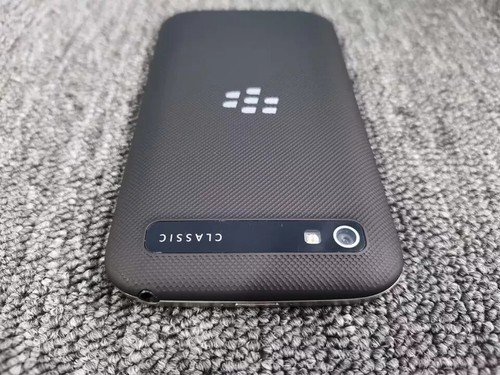 Boxed - BlackBerry Classic Q20 SQC100-2 16GB Unlocked 4G Keyboard Smartphone - Picture 12 of 18