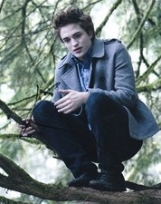 ROBERT PATTISON... Twilight's Edward Cullen - SIGNED ROBERT PATTISON... Twilight's Edward Cullen - SIGNED