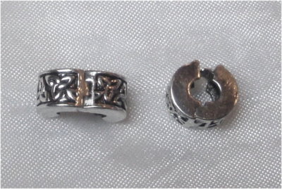 ^v^Bartschmuck*Vikings*2 x Clip-Bartperle*Wikinger*Triskele*Celtic*Triquetra^v^