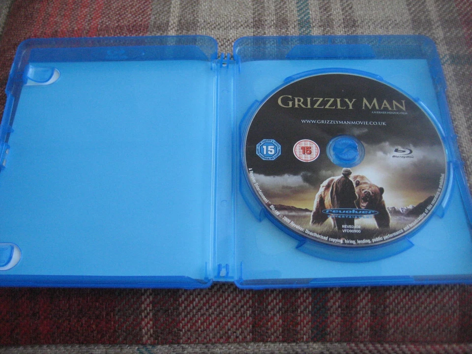 WERNER HERZOG'S GRIZZLY MAN BLU RAY DOCUMENTARY 2009 MINT DISC FREE P&P - Image 3 of 3