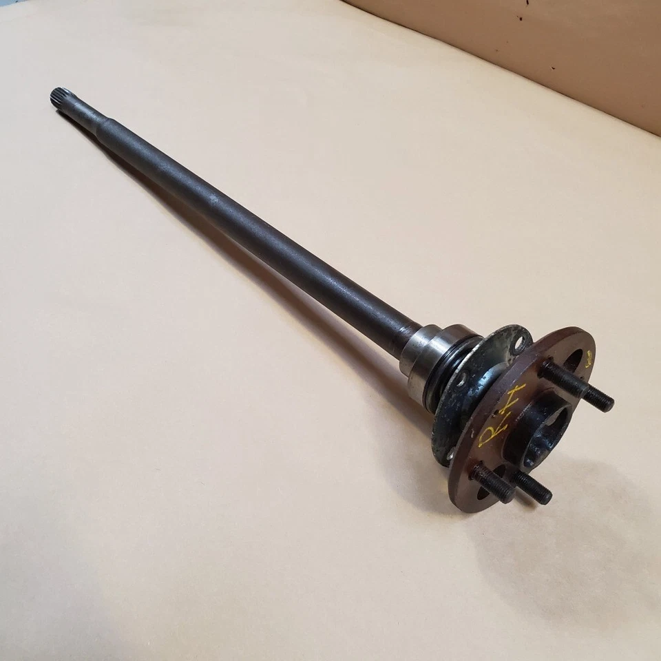 Оригинальный шлицевой вал задней оси Jensen Healey 23 в сборе половина вала со ступицей - Изображение 4 из 4