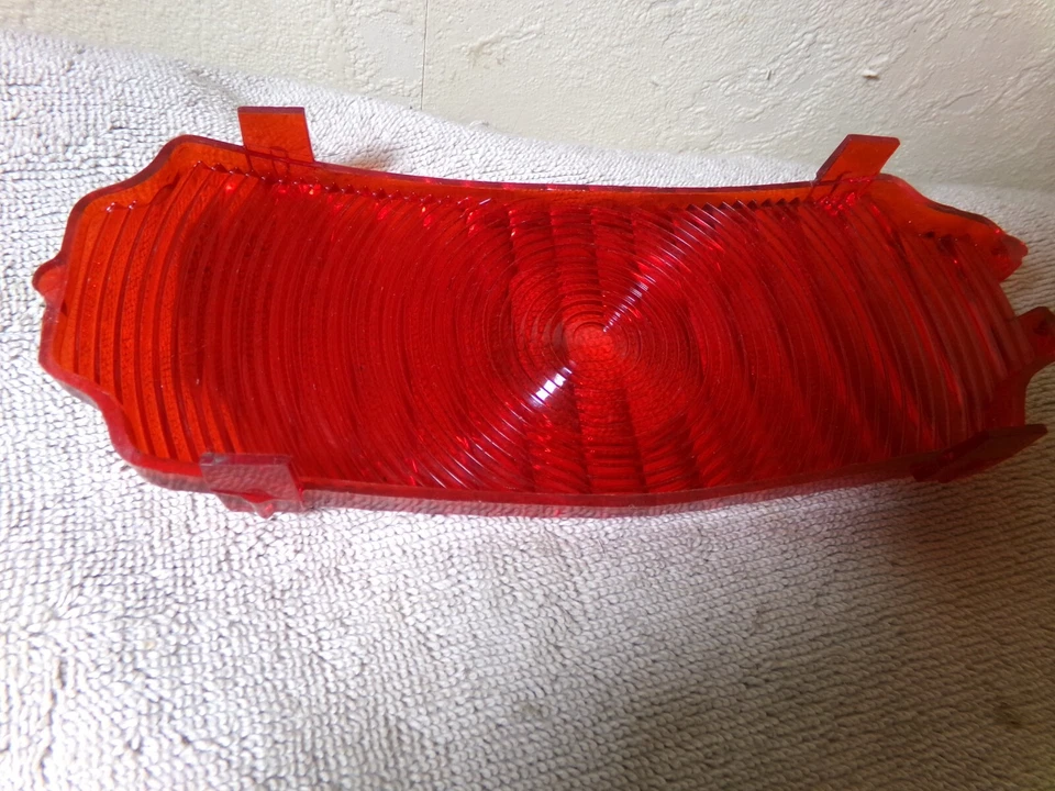 Difusor de lanterna traseira OEM, compatível com 1970 Oldsmobile Cutlass, 442 - Imagem 3 de 3