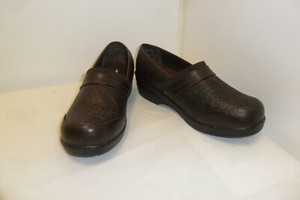 easy street clogs