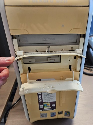 3.0ghz Pentium 4 512MB ATI Radeon 9600 PRO retro gaming PC with Universal AGP - Afbeelding 4 van 14