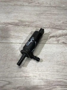 BMW 3 Cabrio E93 Scheinwerferwaschmotor 6973097 57786310 2.00 Diesel 35180461