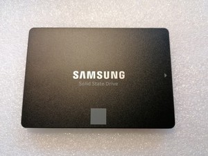 Samsung 860 EVO 1TB 2.5 Zoll SATA 3D-NAND SSD