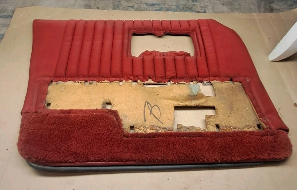 🔥 1976-1979 CADILLAC SEVILLE Front Left Driver Door Panel Oem Red Nice  Foto 2 de 4