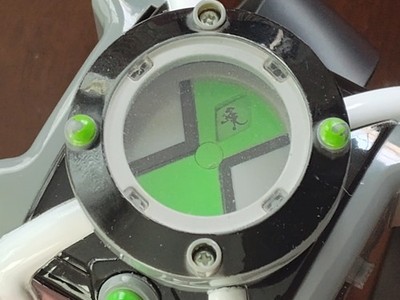 Playmates 2017 Ben 10 Ten Deluxe Omnitrix Interactive Electronic Watch TD7D