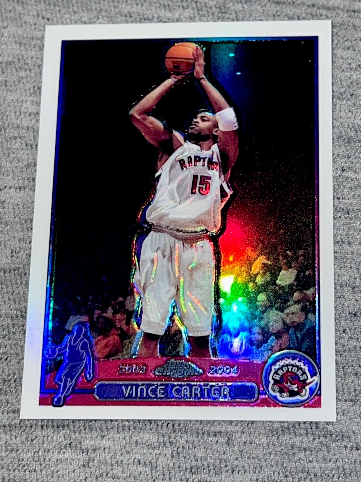 2003-04 Topps Chrome Vince Carter Refractor Card #15 Absolutely Gorgeous LOOKING