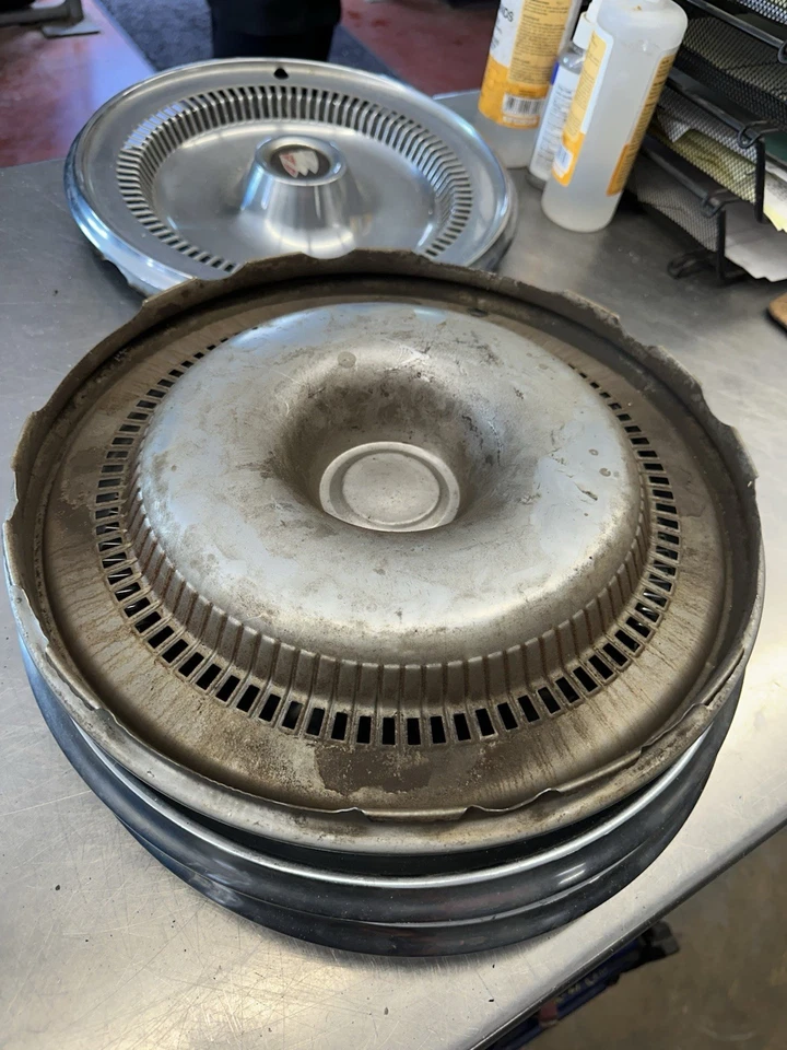 Juego de 4 tapacubos de 14 pulgadas Buick Apollo, Century, Regal y Skylark 73-79 Foto 4 de 4