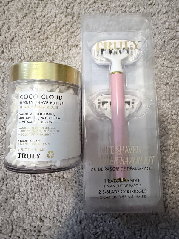 Truly Cosmetic Beauty Razor Shaving Kit Life Shaver Butter Cream Coco Cloud Lux