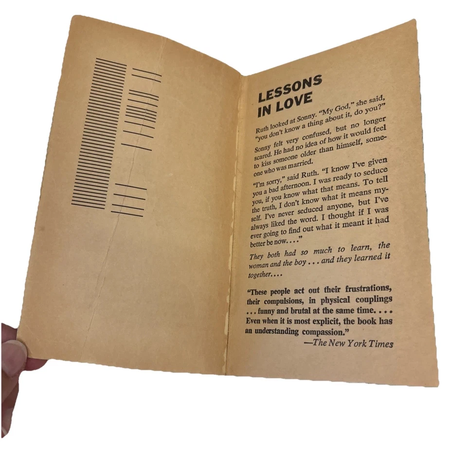 The Last Picture Show Paperback, 1972 By Larry McMurtry, Vintage Dell - Imagem 3 de 4