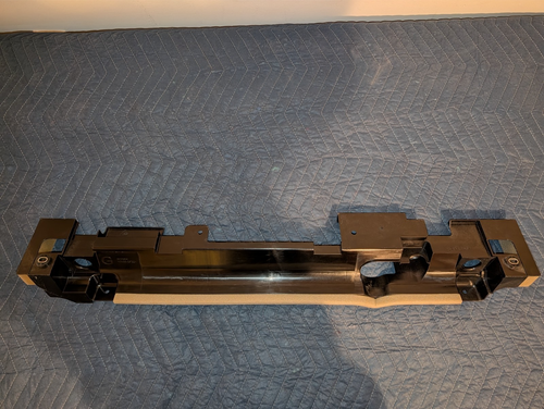 Nuevo soporte de montaje superior para radiador Nissan Rogue 21542-4CE0A fabricante de equipos originales - Imagen 2 de 4