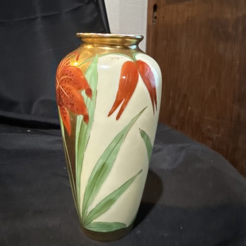 hand painted art nouveau Porcelain Vase Tiger lily Design Unmarked 7 1/2 In - Picture 3 of 12