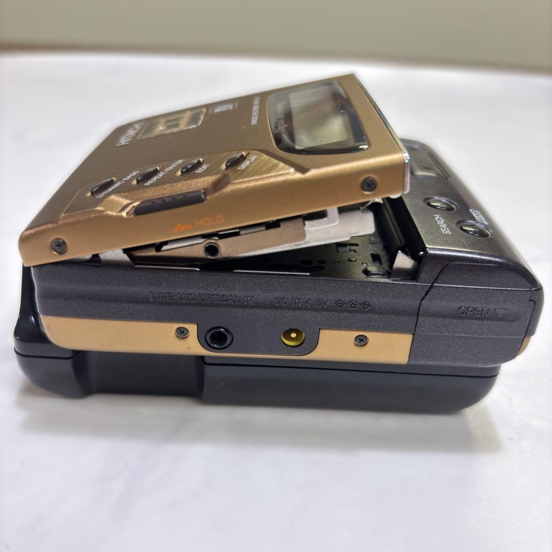 ポータブルプレーヤー HITACHI MDR 20 HITACHI MDR-20 minidisc MD walkman player recorder used