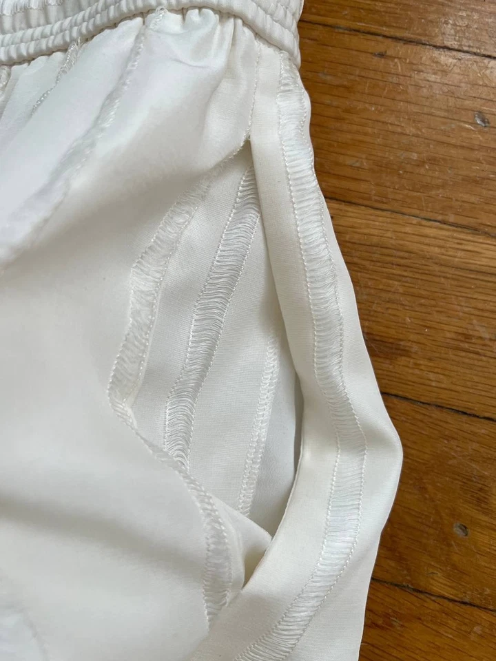 Club Monaco Womens Shorts White Size 0 A000959 - Image 2 of 4