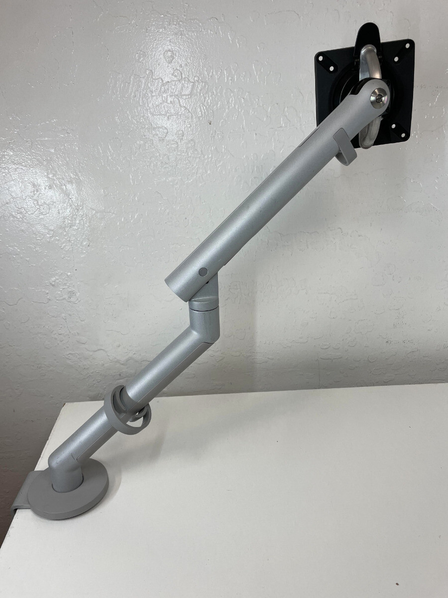 Herman Miller CBS Colebrook FLO Arm Single Adjustable VESA Herman Miller CBS Colebrook FLO Arm Single Adjustable VESA