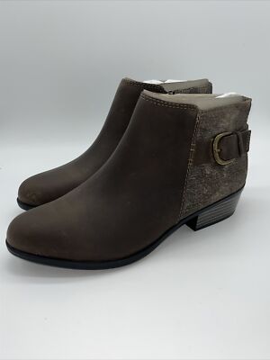 Clarks Addly Kara  Leather Boots in Olive - Size 9 Women's (47074)