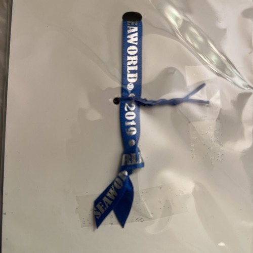 Seaworld 55th Anniversary Celebration Exclusive Christmas Ornament NEW unopened - Picture 3 of 6