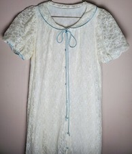 Vintage Sleepwear Artemis Long Lace Robe Medium Short Sleeve Trad Wife Romantic