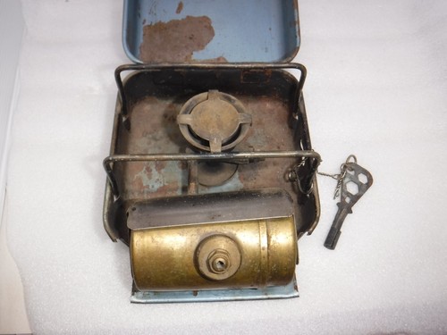 VINTAGE OPTIMUS 8R CAMP STOVE MADE IN SWEDEN L@@K - Picture 2 of 3