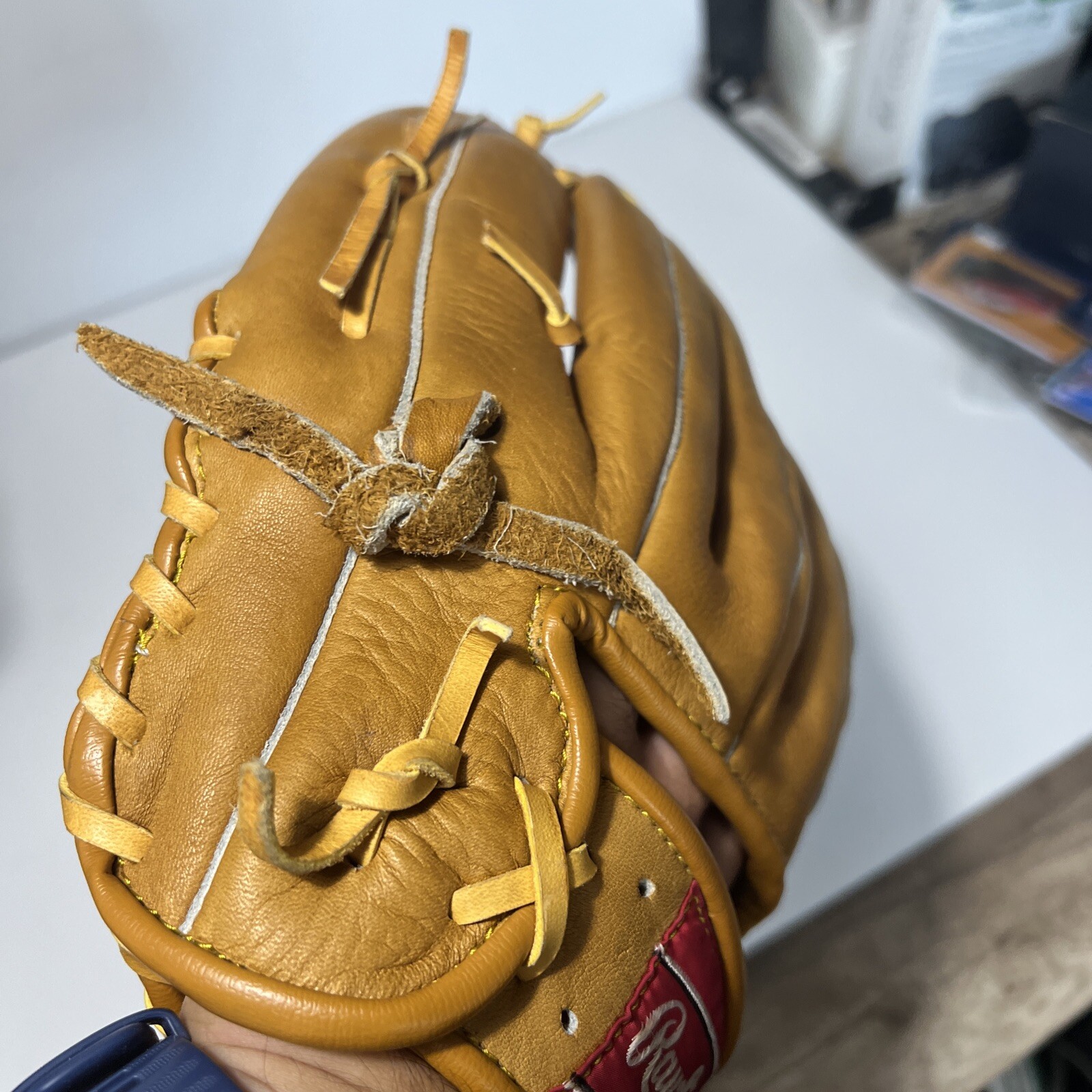 Vintage RHT Righ Hand Throw Rawlings  GJ66 Bob Grich Leather Baseball Glove 1981