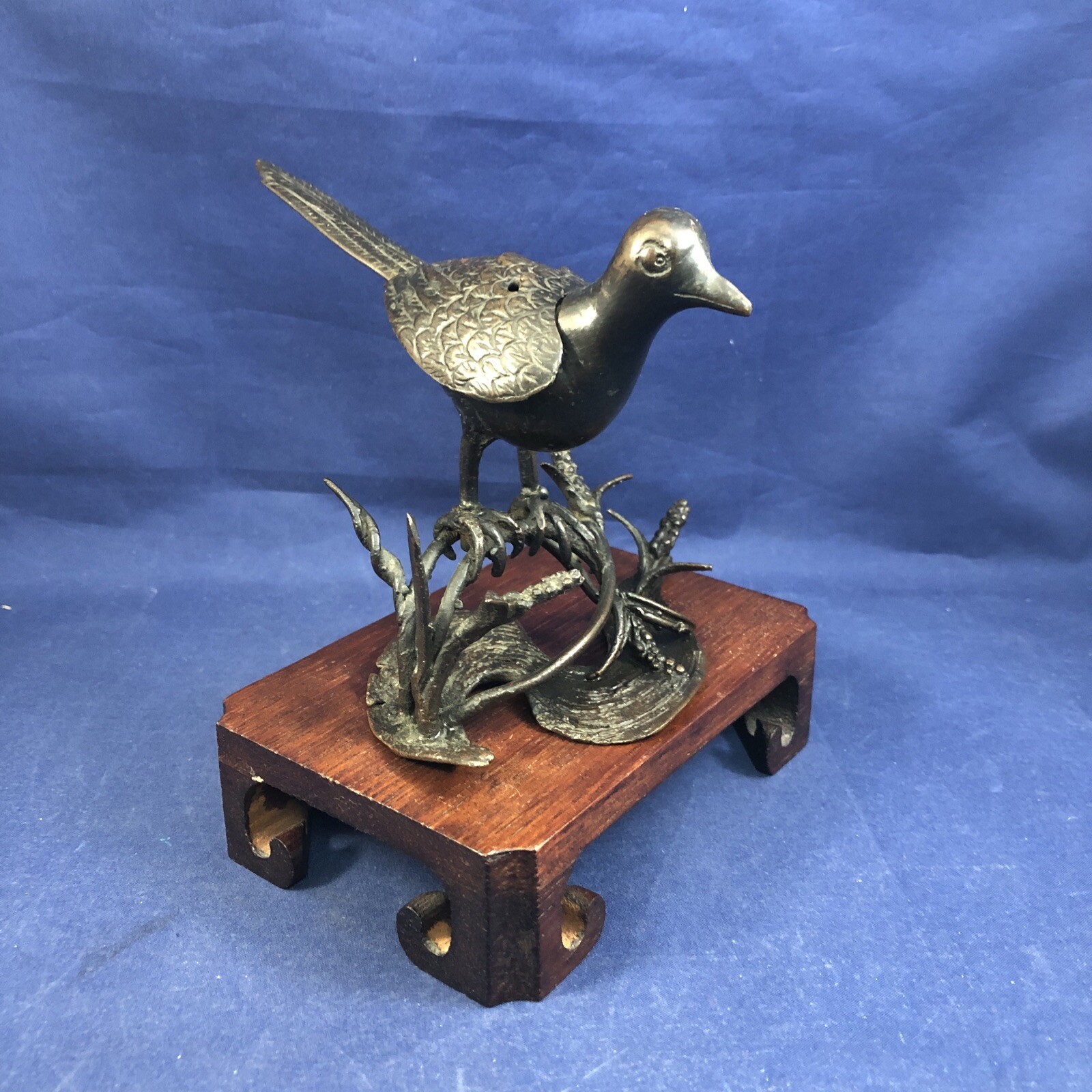 Picture 1 of 24