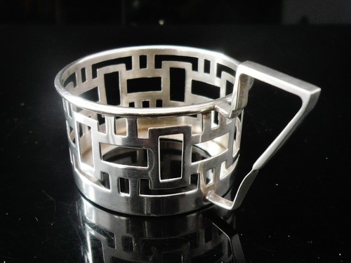 Art Deco Sterling Silver Coffee Can or Glass Holder, Walker & Hall 1938 - Picture 9 of 12