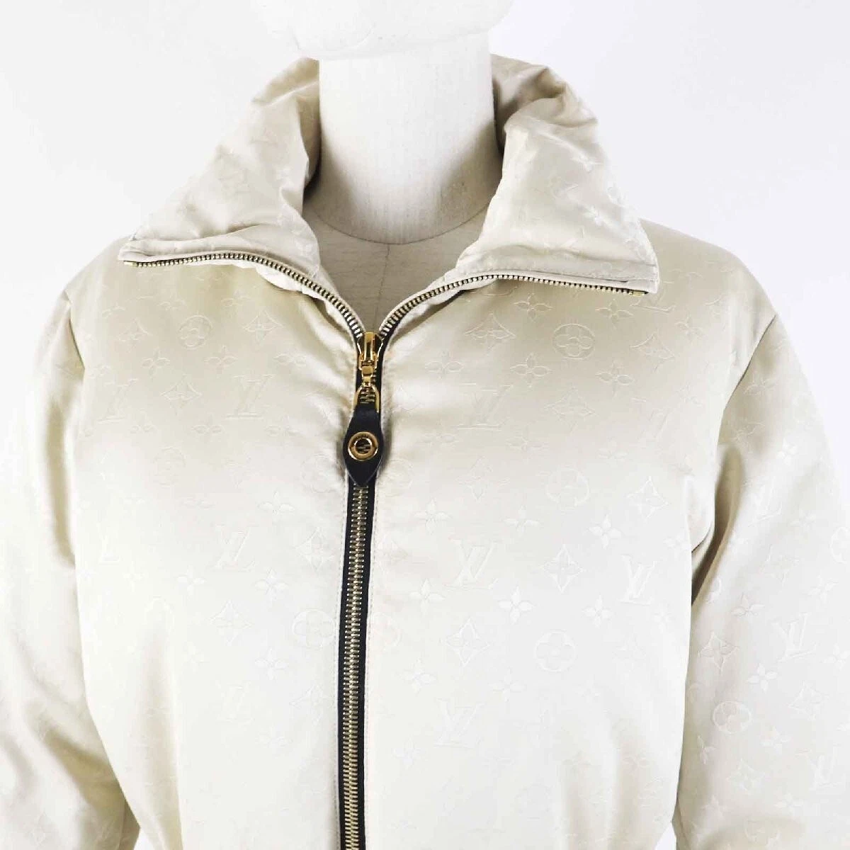 LOUIS VUITTON（LV） Piumino monogramma LOUIS VUITTON con cintura in pelle beige oro ferramenta 36