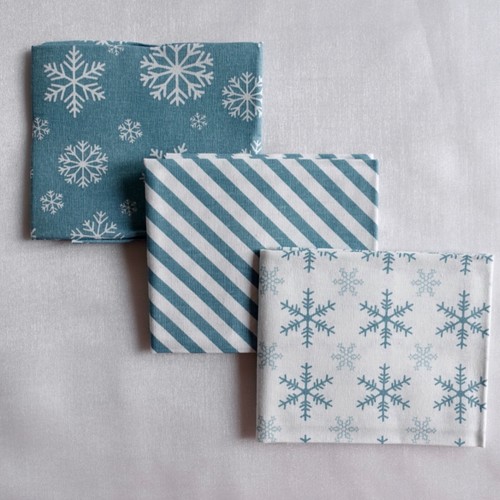 100% Cotton Aqua Blue Christmas Them Fat Quarter Bundle Snowflake Xmas Trees - Picture 2 of 4