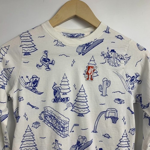 Nike Boys Christmas Sled Basketball Long Sleeve Crew Neck T Shirt Size M - Picture 4 of 12