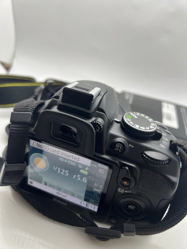 Nikon D3100 Kamera mit 18-55mm VR Objektiv Kit getestet mit 2 Akkus Ladegerät - Bild 11 von 22