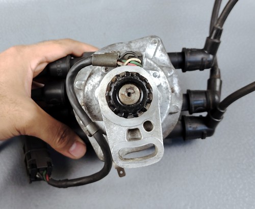 NISSAN CEDRIC GLORIA LEOPARD Y30 VG20T VG30 DISTRIBUTOR ASSEMBLY 2210032F10 - Picture 3 of 22