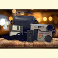Sony Mavica MVC-FD75 Digital Camera Floppy Disk 10X Zoom Vintage Untested EUC