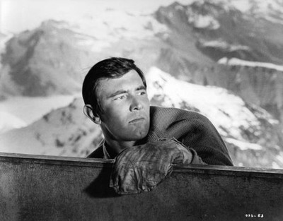 George Lazenby makes his screen bow as James Bond in new Ian Flemi- Old Photo