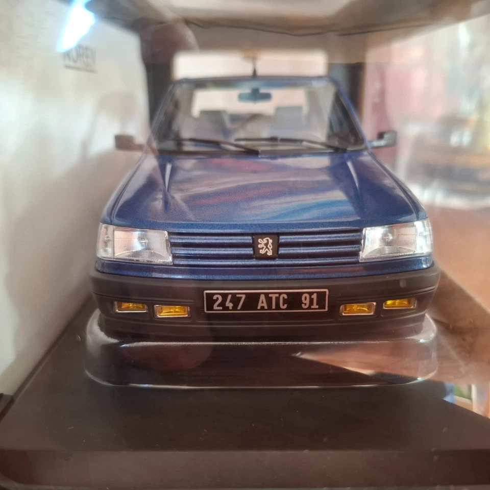 PEUGEOT 309 GTI 16 bleu miami phase 2 de 1991 NOREV 1/18e ref 185881 - Photo 3/4