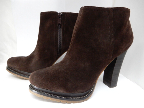BCBGeneration PL-Lunarx braune Wildleder-Bootie seitlicher Reißverschluss 4,5"-Absatz Größe 9,5 B/39,5 gebraucht, in einwandfreiem Zustand