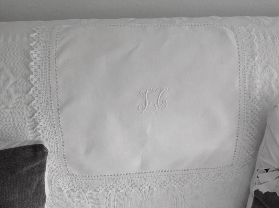 linge ancien DESSUS DE COUSSIN Broderie POINT DE BOURDON  Monogramme JT - Photo 4/4